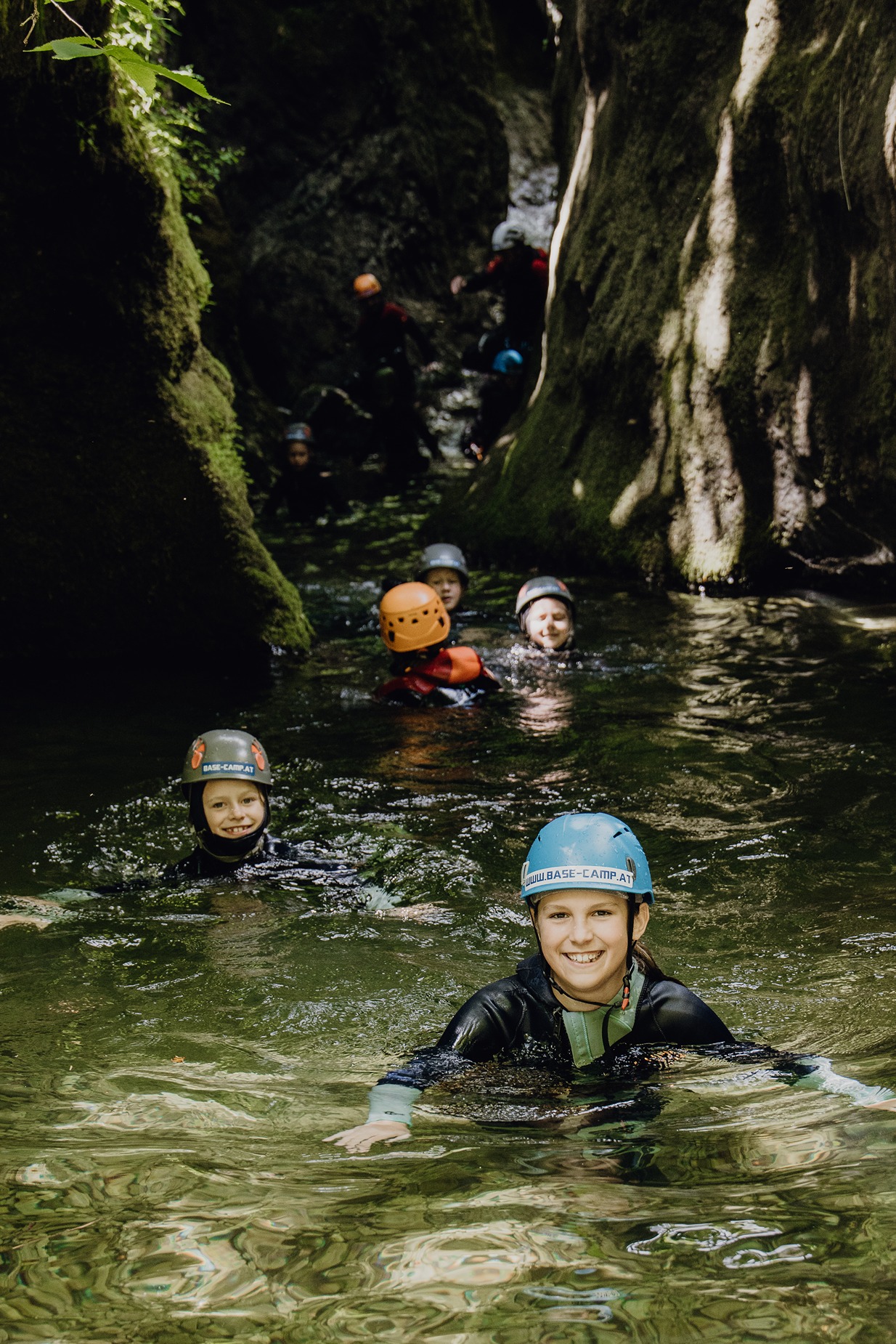 Extrem-Rafting im Base Camp Lofer – Wildwasser-Action mit Wasserfall, Outdoor-Abenteuer und Naturerlebnis