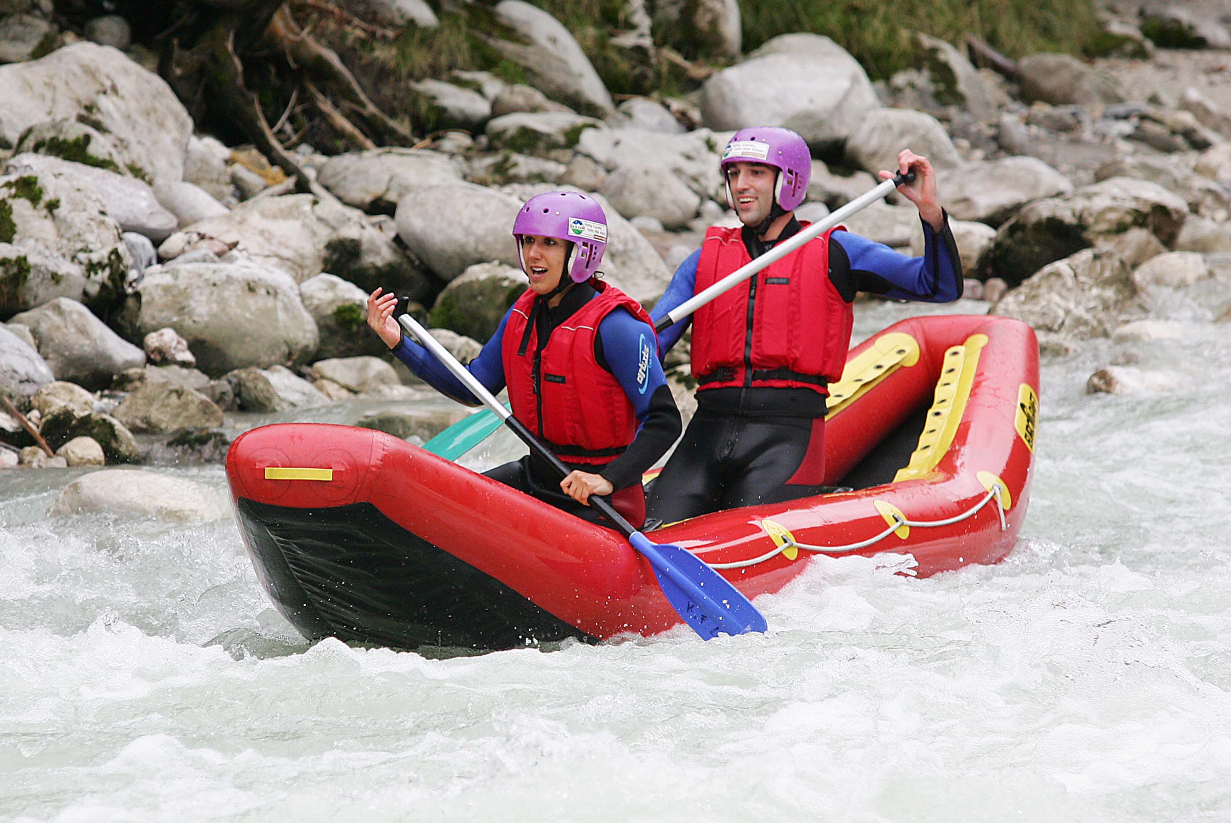 Kanu-Abenteuer im Base Camp Lofer – Wildwasser-Spaß für zwei auf dem Fluss