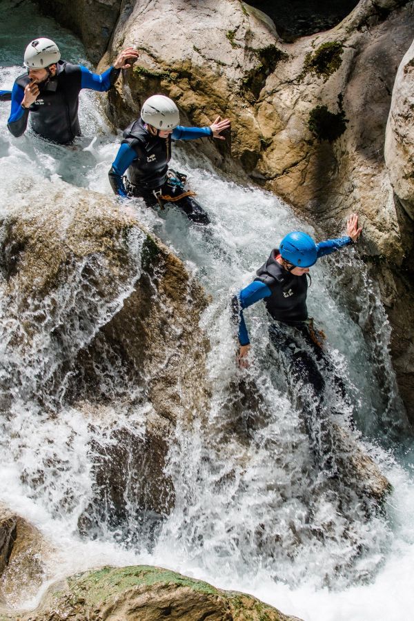 Canyoning Abenteuer in Lofer – Schlucht, Wildwasser, Action und Adrenalin im Base Camp erleben