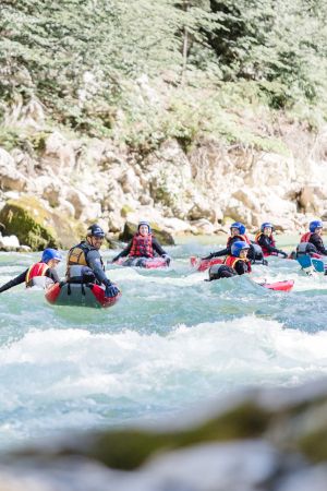 Erlebe ein aufregendes Riverbug Abenteuer im Base Camp Lofer auf der Saalach mit Wildwasser, Action, Natur und Spaß