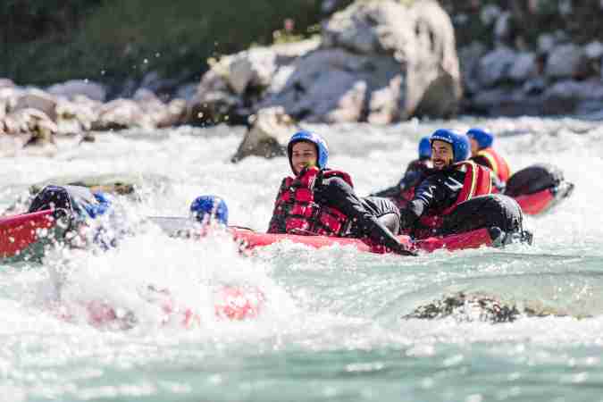 Erlebe ein spannendes Riverbug Adventure in Lofer mit Wildwasser, Action und Abenteuer auf der Saalach im Base Camp