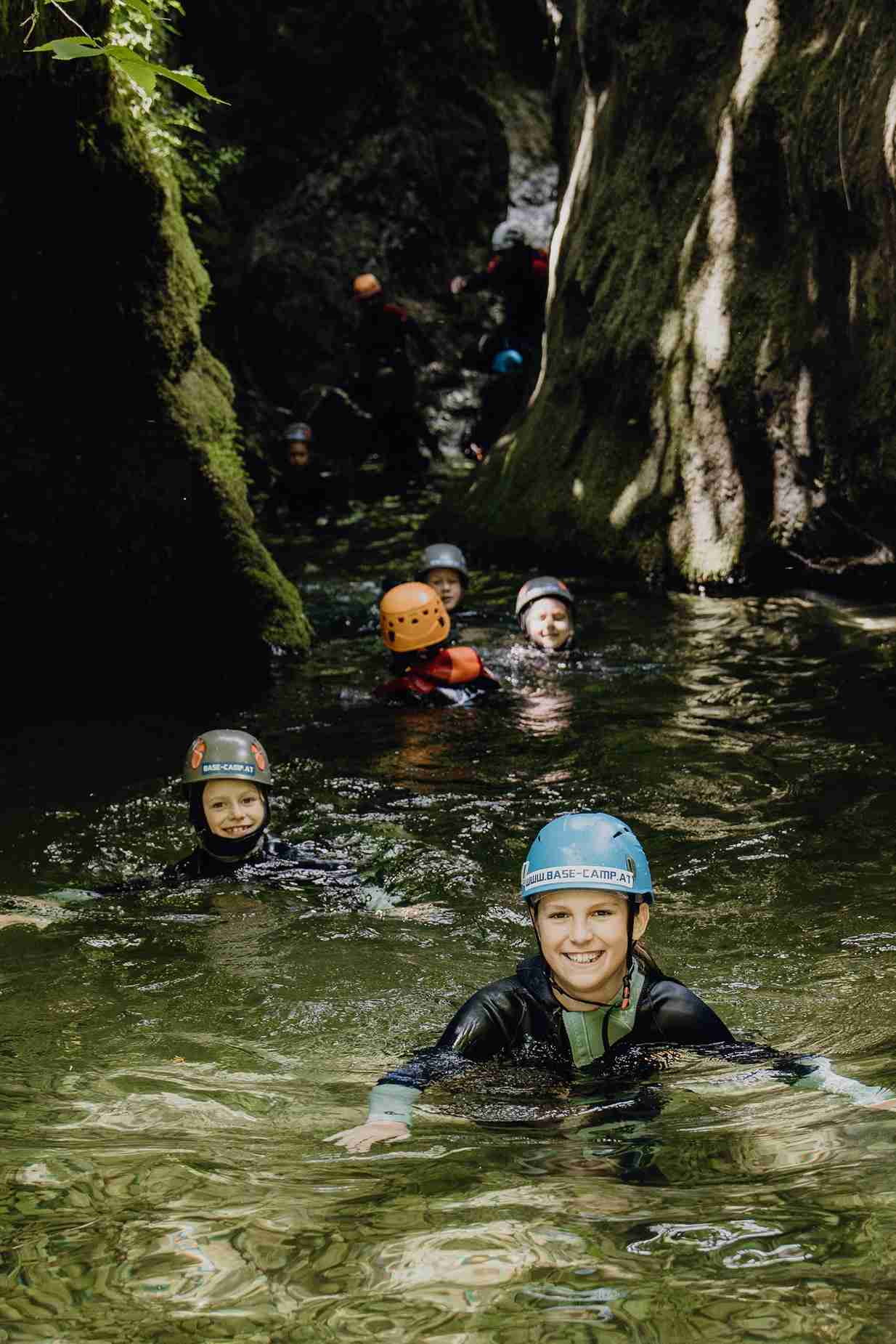 Extrem-Rafting im Base Camp Lofer – Wildwasser-Action mit Wasserfall, Outdoor-Abenteuer und Naturerlebnis